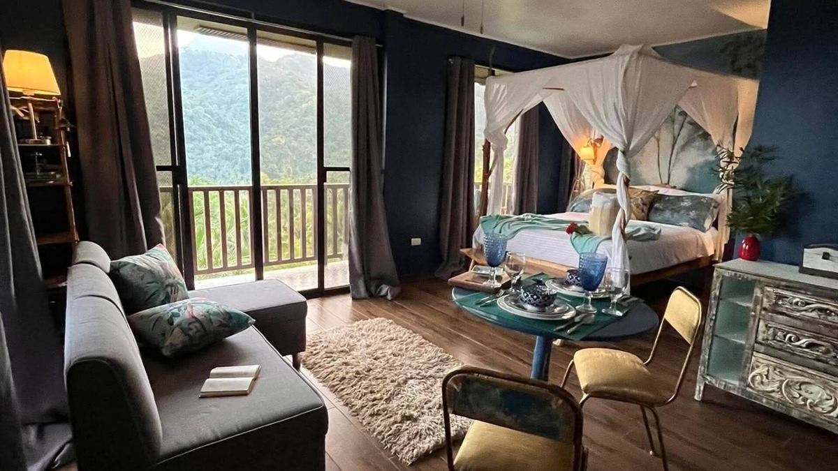 Valencia Apartment | Your Private Love Nest with Stunning Mountain Views, Infinity Pool, Sauna
