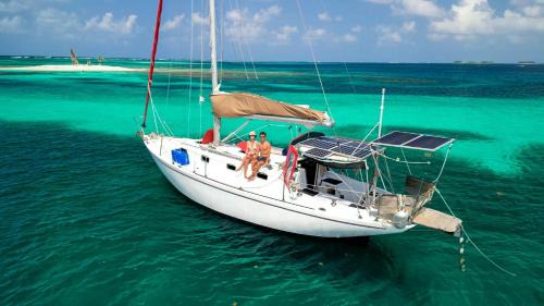 Carti Tupile Boat Rental | Your private sailboat in San Blas with food included