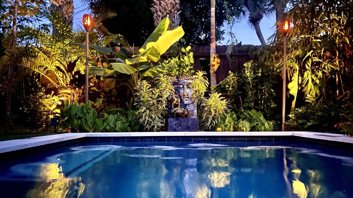 Parker Ridge Cottage | Your Private Tropical Oasis