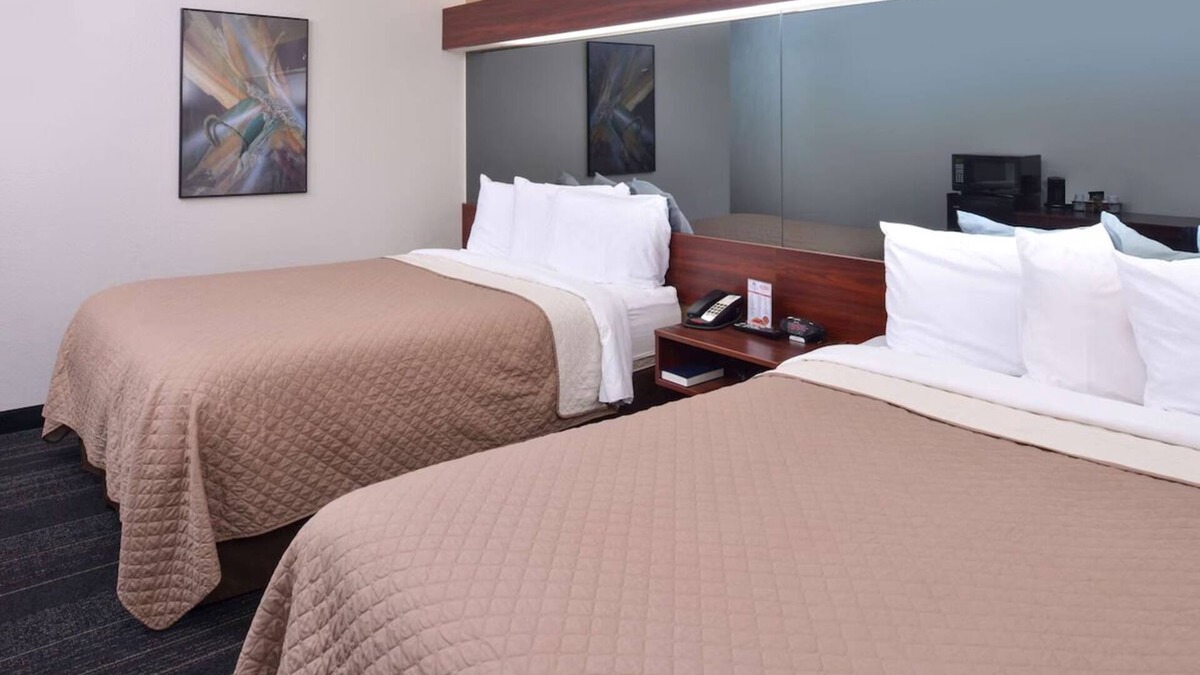 Maryville Hotel | Your Relaxation Destination: Complimentary Breakfast, Budget-Friendly