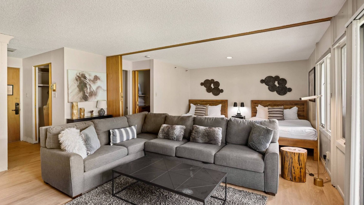 Snowmass Village Condo | Your Snowmass Getaway! Outdoor Pool & Hot Tub, Patio & Grill, Wood FP, Parking, Next to Village