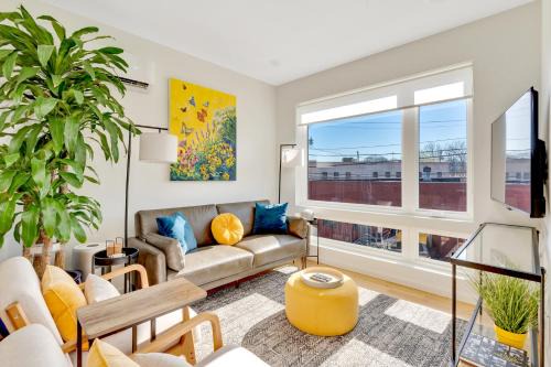 St. Elmo Improvement League Apartment | Your St Elmo Getaway for Rock City & Ruby Falls, 2BD townhome, 6 min to downtown
