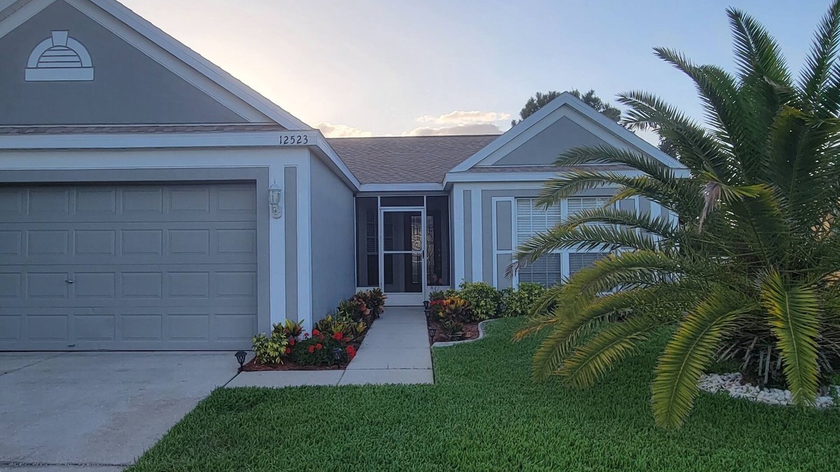 South Pointe of Tampa House | Your Sunset Getaway