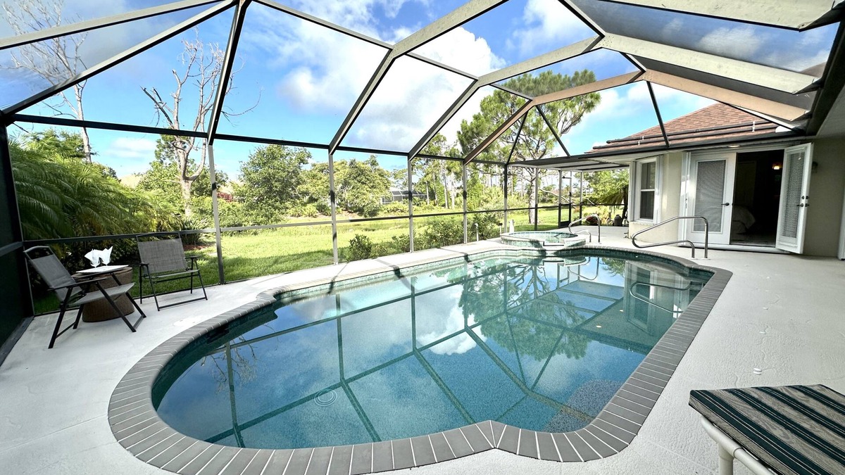 Pine Valley House | Your Tropical Oasis Awaits! Private home perfect for families.