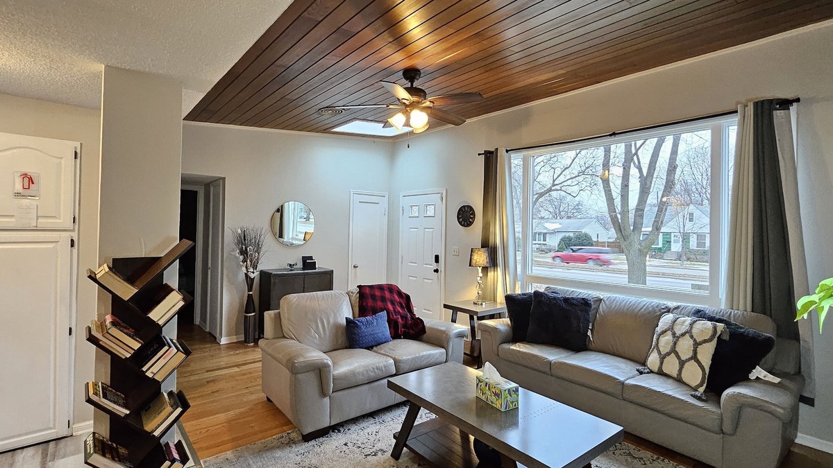 Highland House | Your TwinCities Memorable Stay