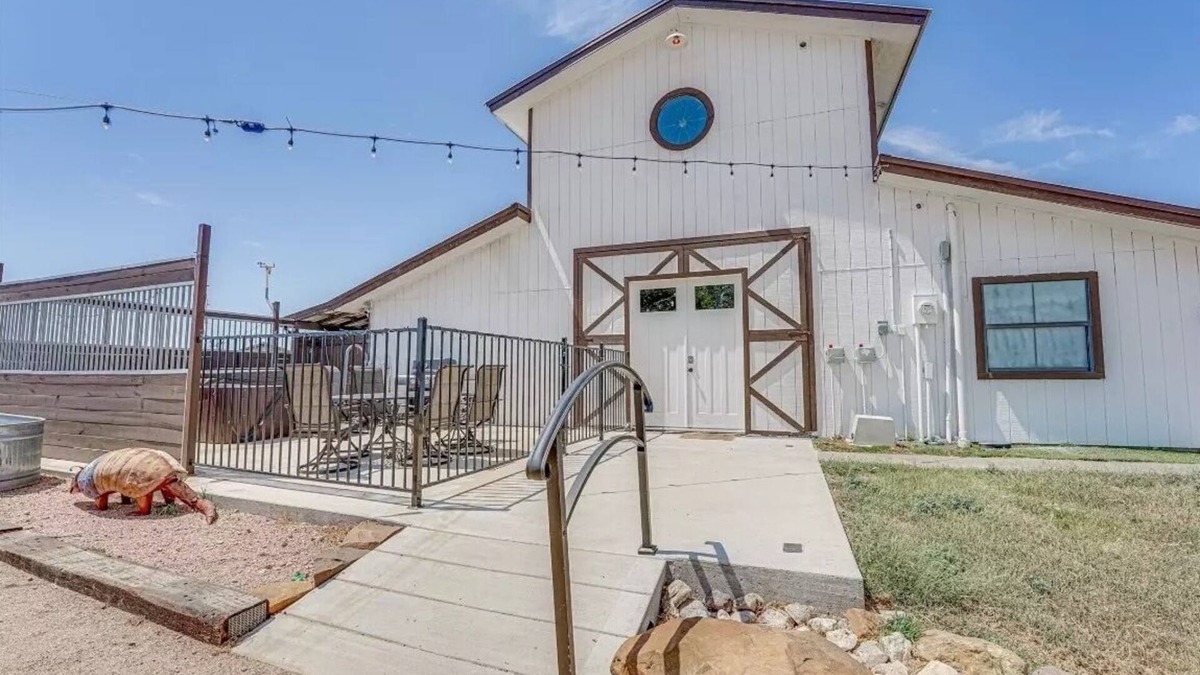 Waxahachie Other | Your Ultimate Texas Retreat with Stunning Views, Hot Tub, Game Room, and More!