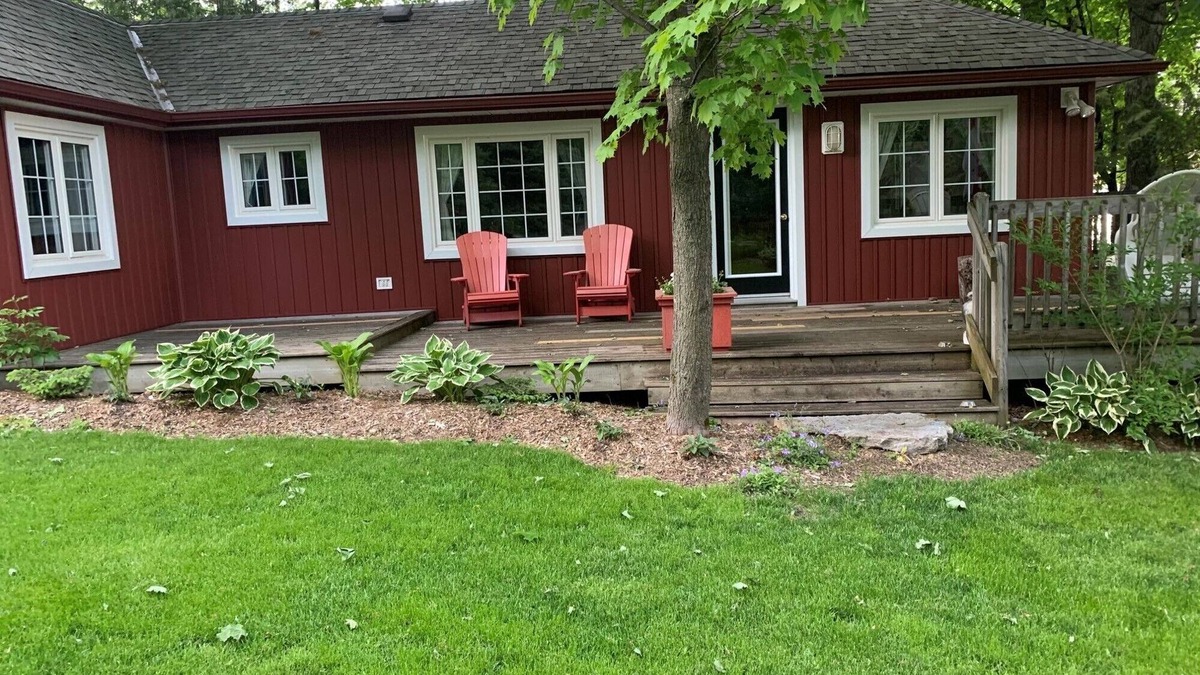 Rosedale Cottage | Your Vacation Retreat - Lakebreeze Cottage on Cameron Lake