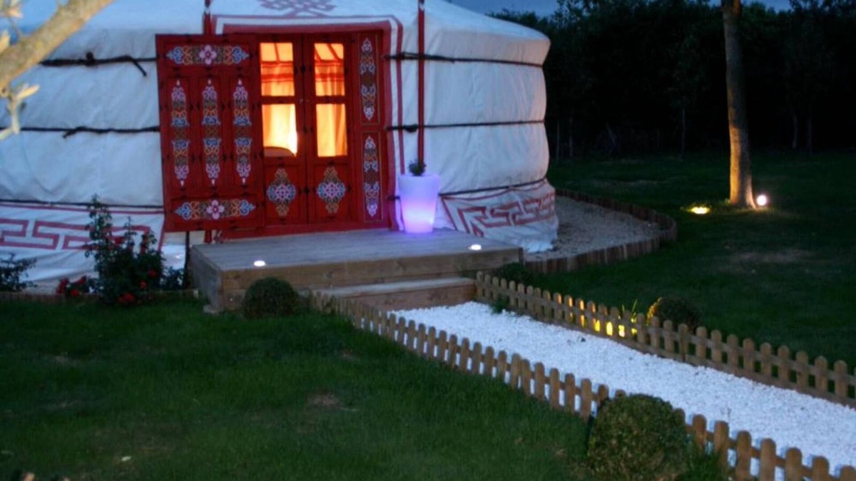 Bagnault Bed & Breakfast | Yourte au Paradis