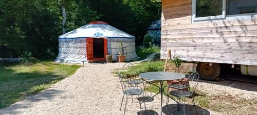 Dampierre Other | Yourte en pleine nature