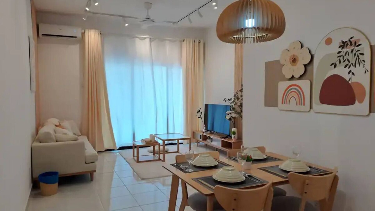 Nilai House | Youth City Residence/2 Room/KLIA/Nilai/Pool