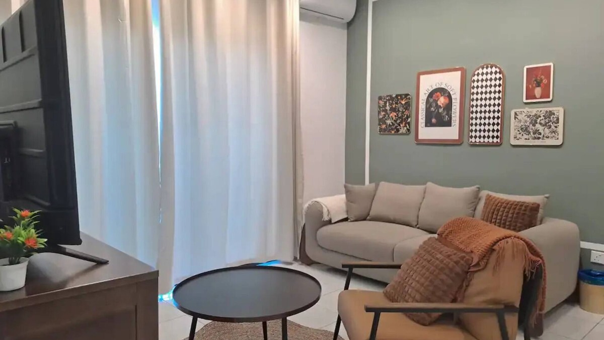Nilai Apartment | Youth City Residence/2 Room/KLIA/Nilai/Pool