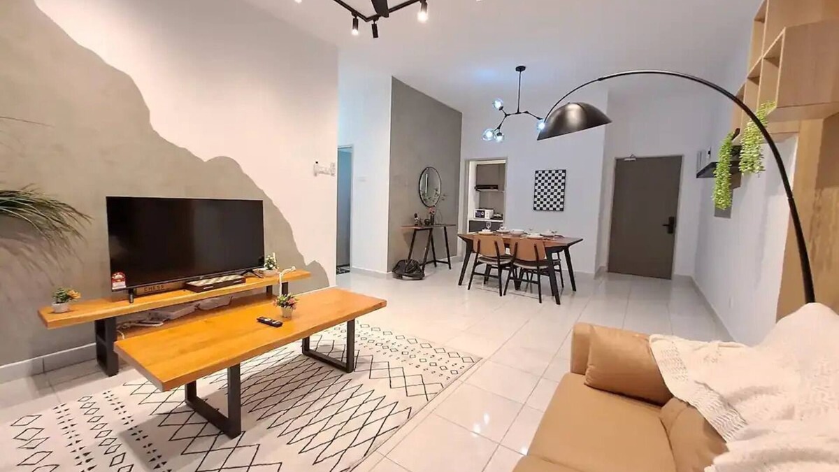 Nilai Apartment | Youth City Residence/3 Room/KLIA/Nilai/Pool