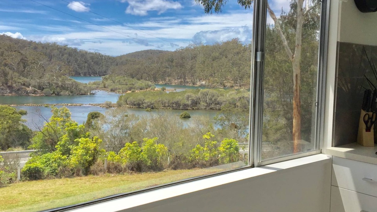 Greigs Flat House | YOWAKA RIVER COTTAGE - Secluded property overlooking the magical Yowaka River