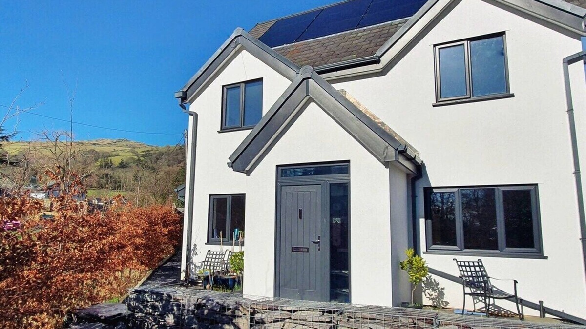 Rowen House | Yr Hen Berllan a beautiful family home in the heart of Snowdonia