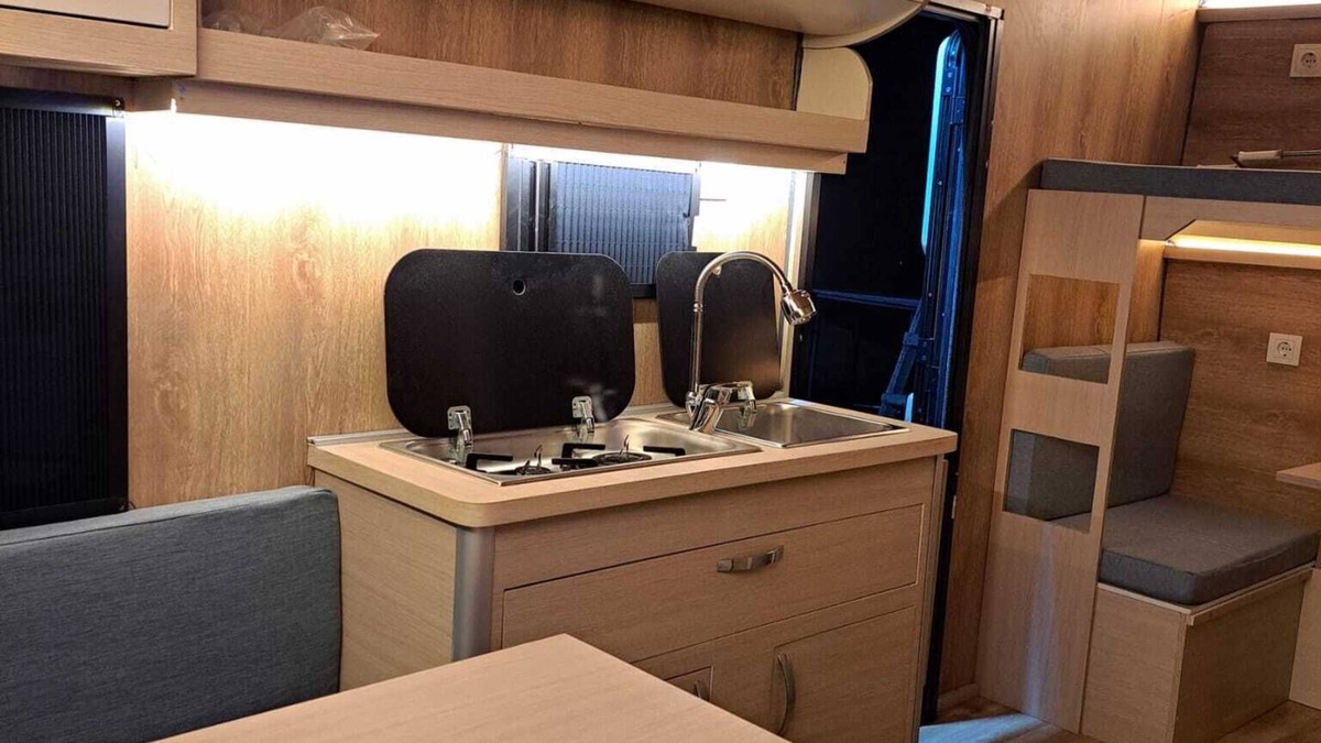 Samandira RV Rental | YSM Karavan Kamp