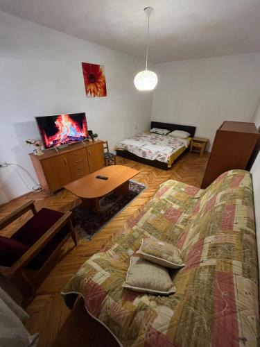 Skopje Region Apartment | Yugoslav Retro Stay - Skopje Edition