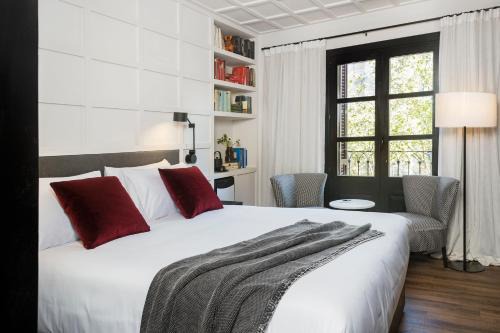 Gothic Quarter Hotel | Yurbban Ramblas Boutique Hotel