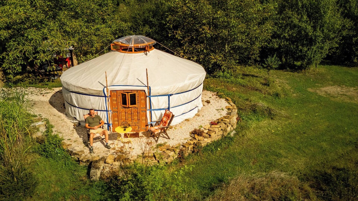 Arbigny-sous-Varennes RV Rental | YURT de Arbigny romantic overnight stay in a Mongolian tent