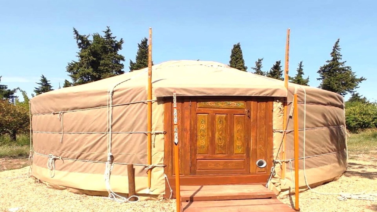 Sarrians House | Yurt in Provence near Ventoux & Wine Route