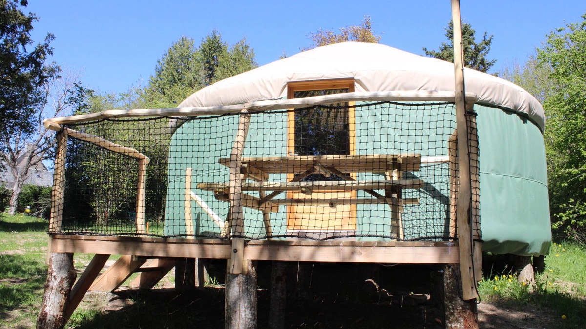 Saint-Amans-des-Cots Ski Chalet | Yurt rental 2/4/6 persons
