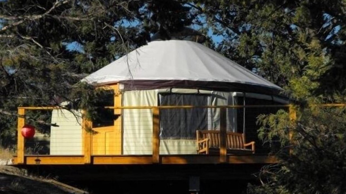 Somers Cottage | Yurt views of Flathead Lake