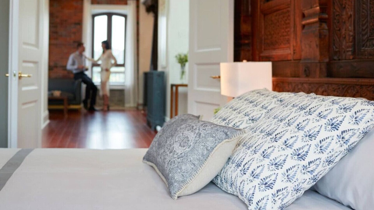 Belleville Apartment | Yves Klein | Executive Apartment at Blue Violin