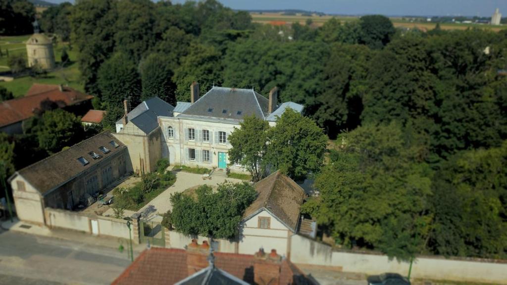 Villeblevin Bed & Breakfast | YXIE - Manoir des Arts