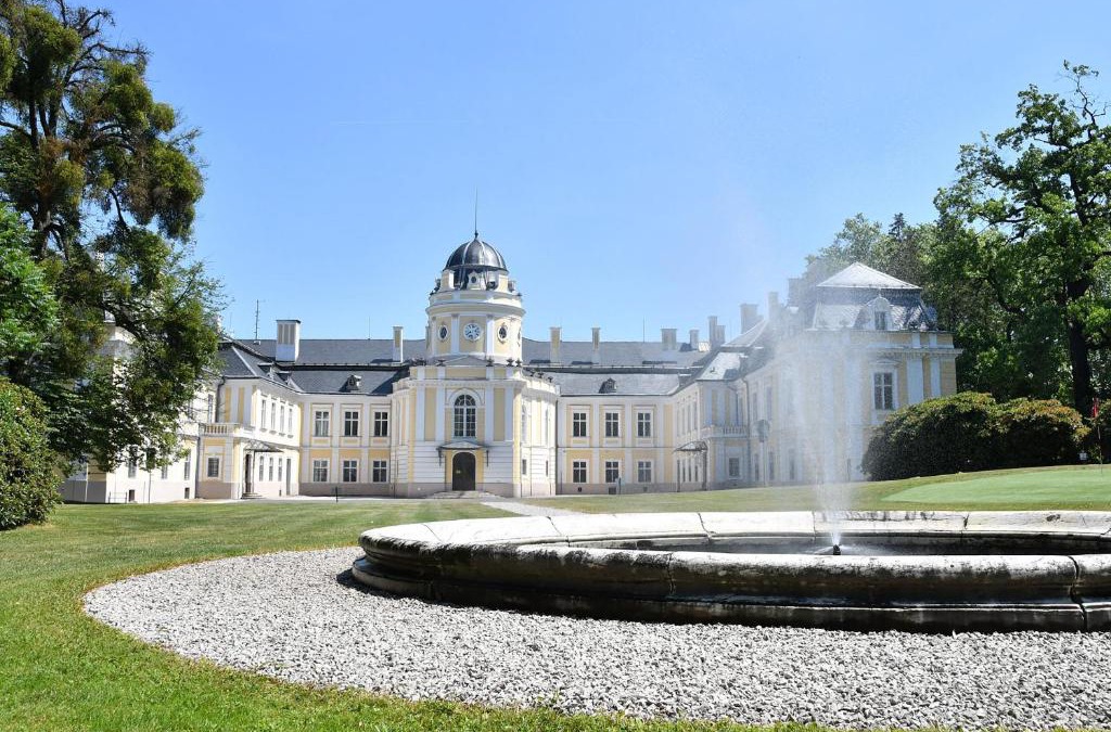 Silherovice Apartment | Zámek Šilheřovice