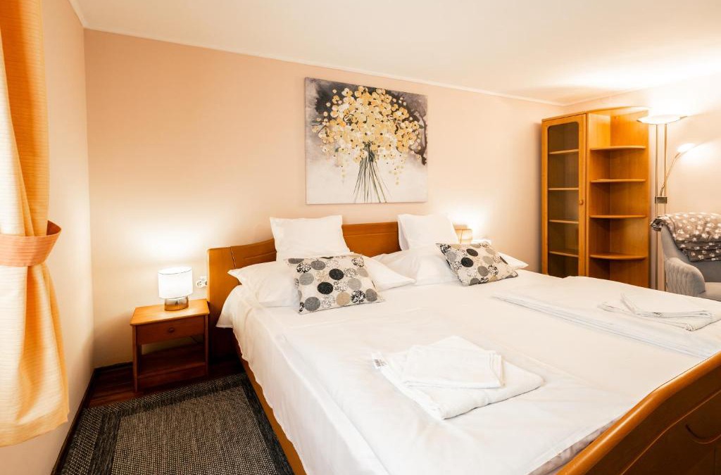 Mezokovesd Apartment | Zöld dió Vendégház