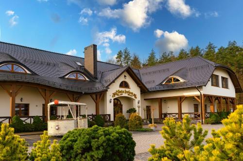 Lapalice Bed & Breakfast | Złota Jesień Restauracja i Noclegi nad jeziorem