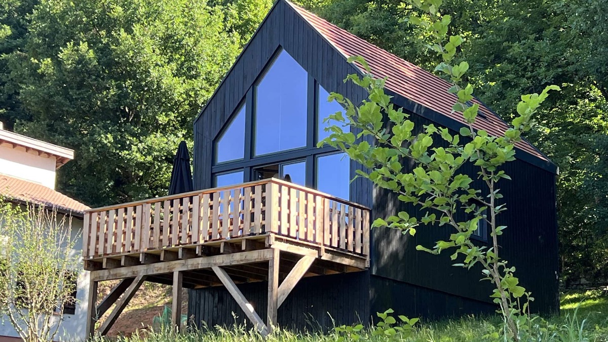 Saint-Quirin Cottage | Z1 Lodge - Contemporary living in a green setting.