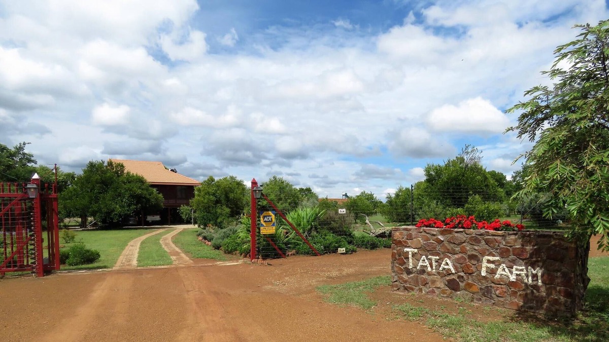 Hammanskraal Villa | Tata Farm Lodge