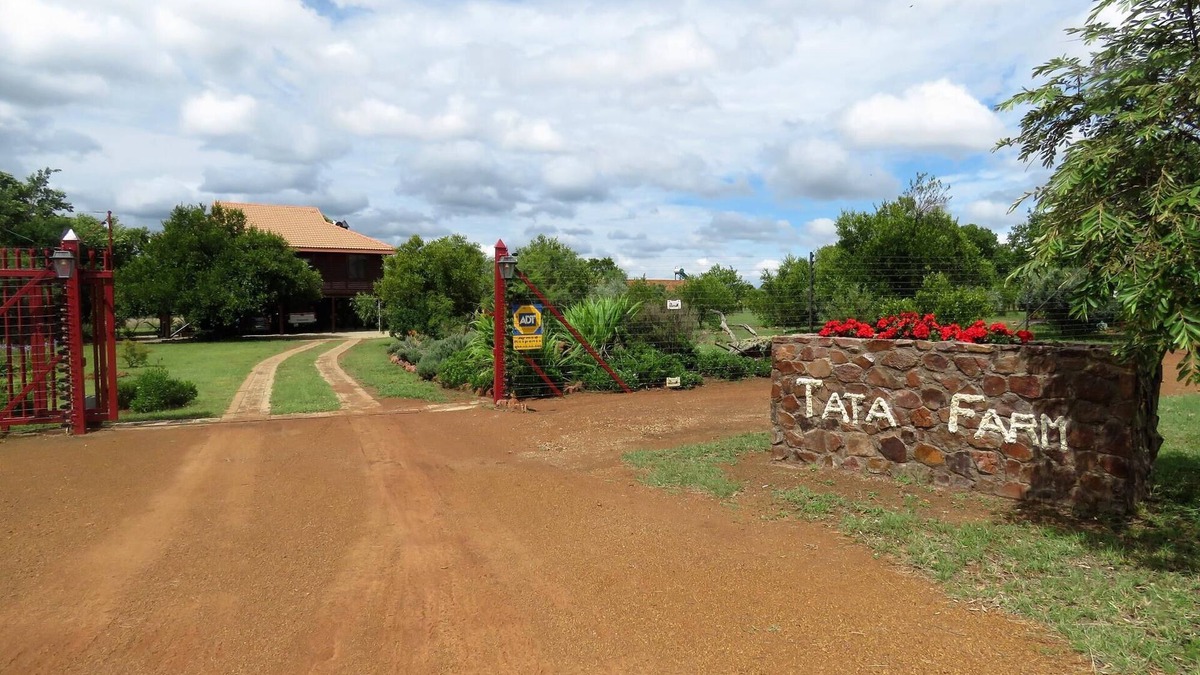 Hammanskraal Villa | Tata Farm Lodge