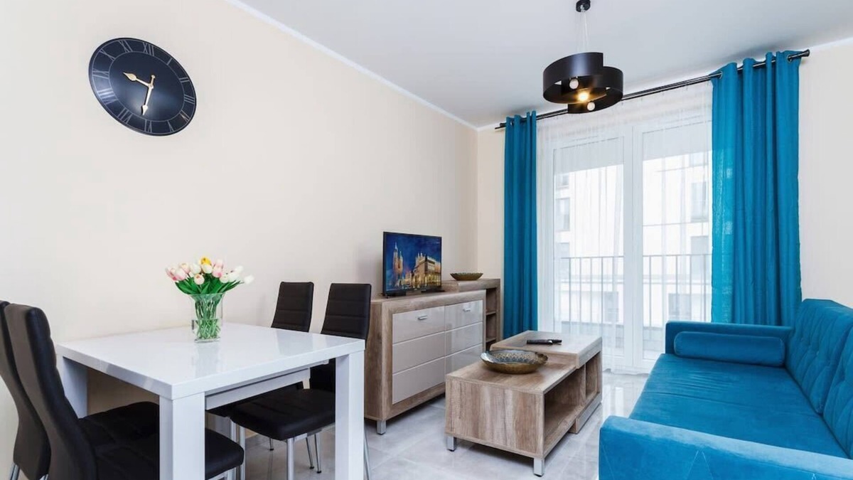 Podgorze Apartment | Zabłocie 35 | 2 Bedroom Apartment | Parking | Bath