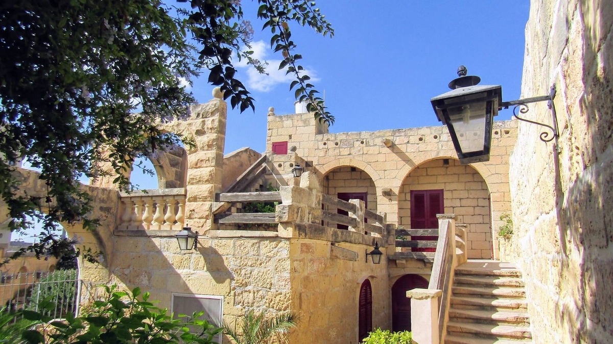 Sannat House | Zabbetta - characteristic farmhouse with great pool and beautiful views
