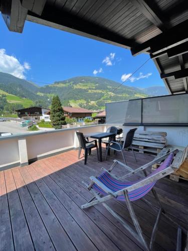 Hoarberg Apartment | Zack's Mountain Top