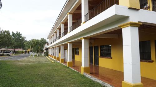 Santa Cruz Mulua Hotel | Zafra Hotel