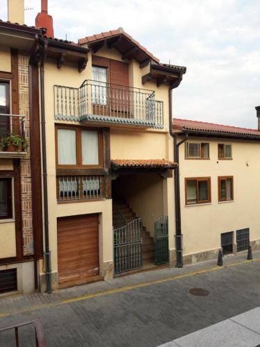Rascafria House | Zaguan