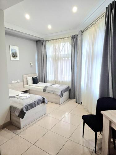 Ozarowice Hotel | Zajazd Fakir