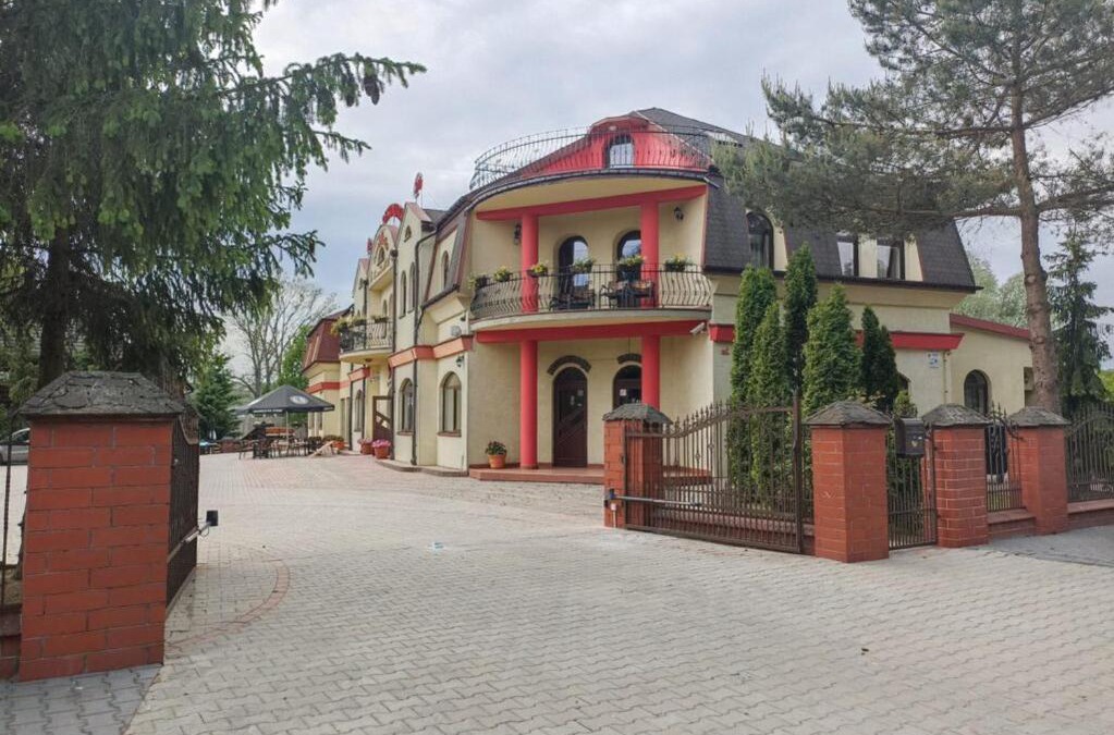 Miechow Bed & Breakfast | Zajazd Miechus