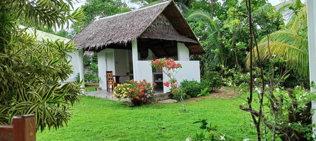 Pandan House | Zaldivar Riverside Inn