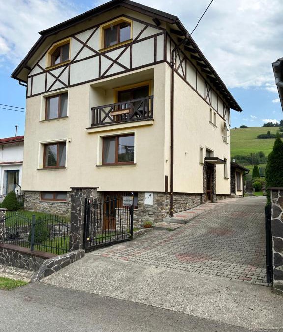 Cerveny Klastor House | Zamagursky dom