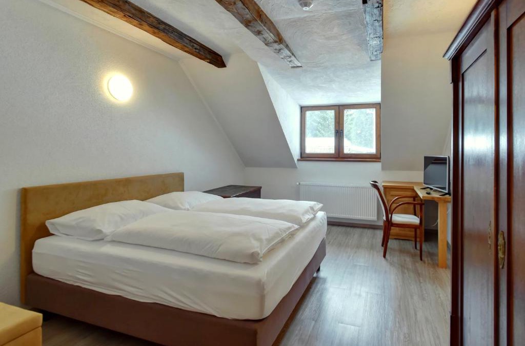 Rabatejn nad Strelou Apartment | Zamecka Fortovna Obora - Forester House