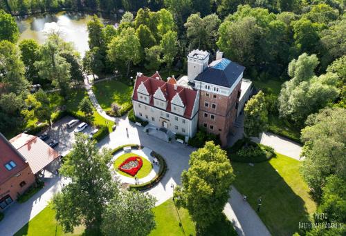 Bielany Wroclawskie Hotel | Zamek Topacz