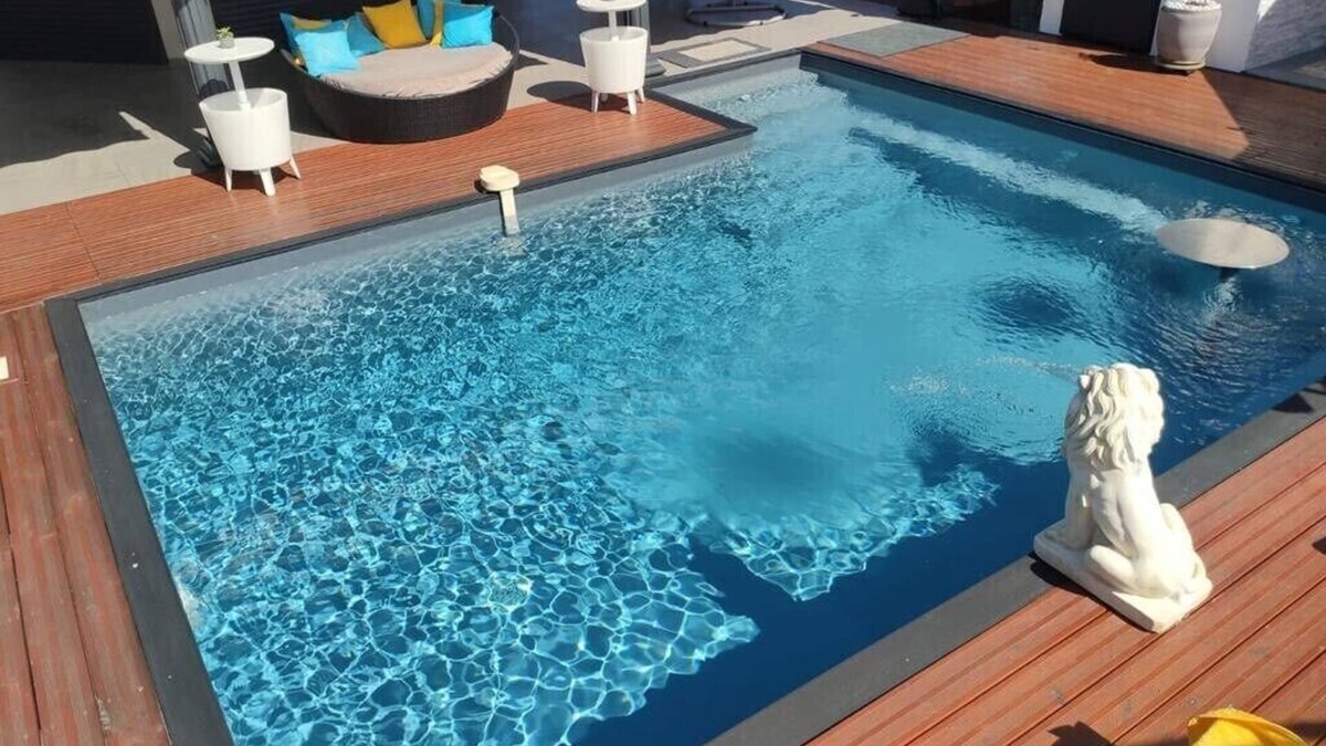 Damencourt Apartment | ZANNAMALAKA FOR A GROUP OF 4 MAXIMUM