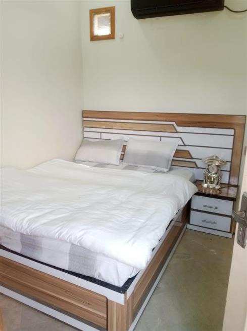 Mingora Hotel | Zara Residency 3