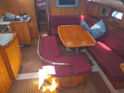 Granville Boat Rental | Zef