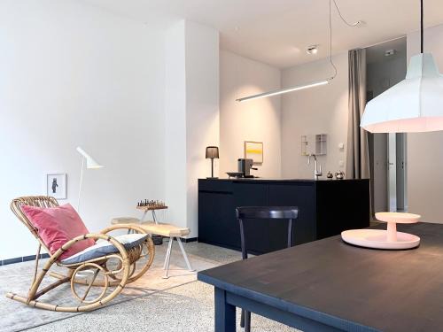 Nippes Apartment | Zehuus Gartenstudio mit Terrasse