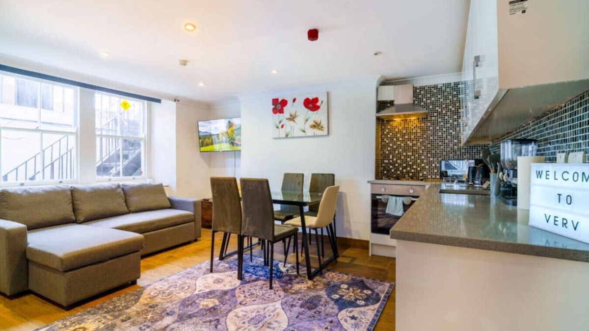 Finsbury Apartment | Zen 2BR Oasis | Walk to Tube!