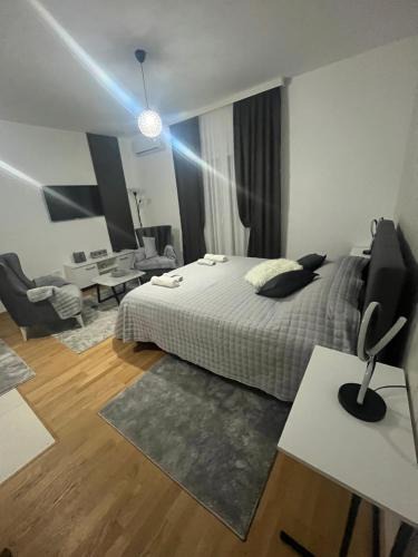 Niksic Apartment | Zen Apartments